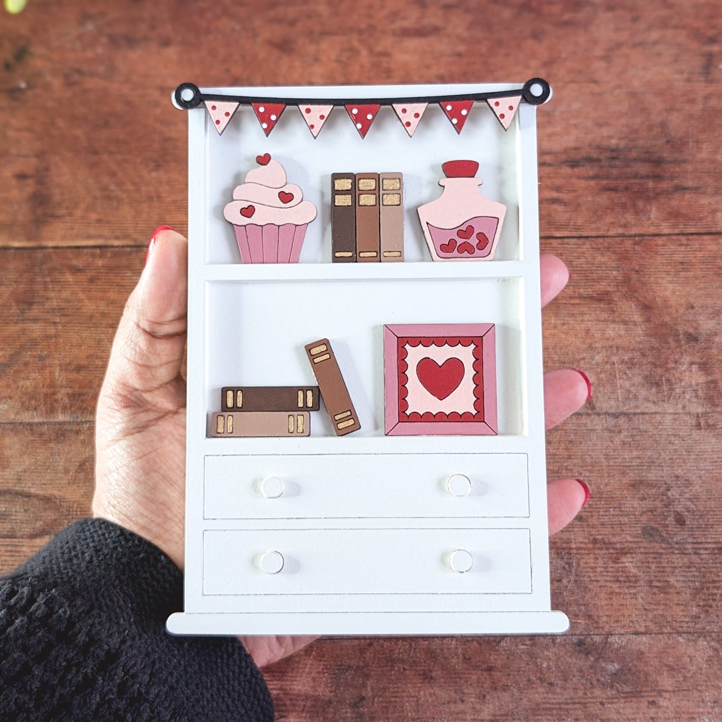 Interchangeable bookcase with Valentine's set